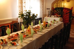 гасцініца ў Польшчы Варшава Пясэчна рэстараны музыка адпачынак у Польшчы польскі турызм